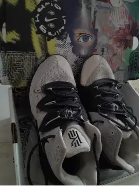 Kyrie Irving 5 Cookies n Cream