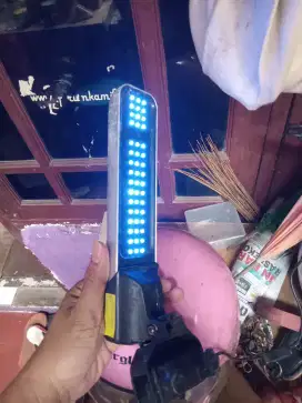 Lampu LED buat ikan