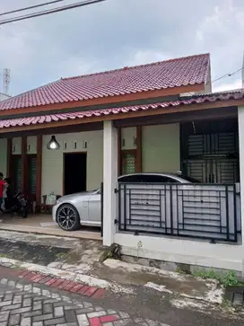 Rumah Ready Stock Second Kinclong Sri Kuncoro Manyaran Semarang Barat