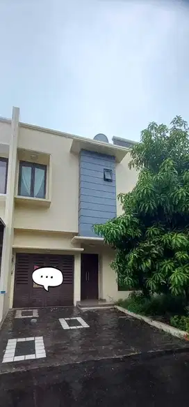 RUMAH 2LT BAGUS SIAP HUNI DLM CLUSTER BESAR FASILITAS ROW 6M CONDET
