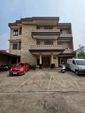 Dijual Tempat Usaha Strategis Di Pahlawan Revolusi Duren Sawit Jakarta