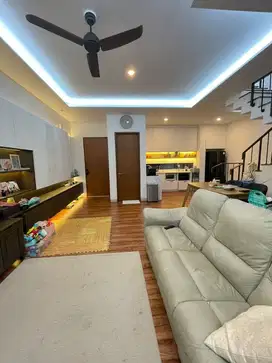 Rumah Cantik di Grand Trevista Rempoa gb12277