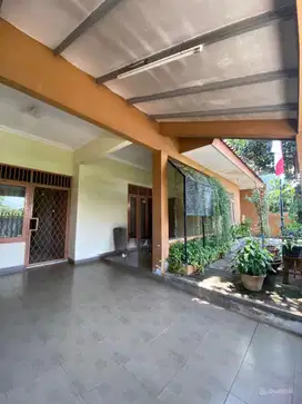 Rumah Berhalaman Luas Bangunan 1 Lantai di Cinere Dekat Pintu Tol