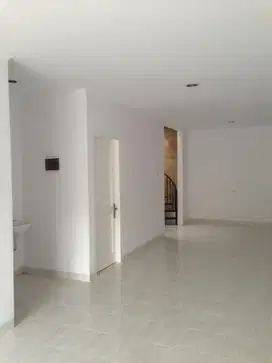 Dijual Rumah 2t Hadap Selatan di Metro Pemata 1