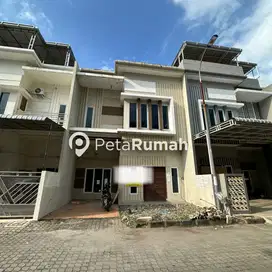 DIJUAL VILLA KOMPLEK SOPHIE SUITE (Ricky Antonio)