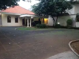 Dijual Rumah Pinggir Jalan Asem Baris Raya