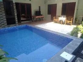 Private Pool Homestay Hadir Wisuda di Concat
