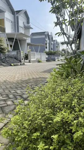 Rumah Villa Mewah 2 Lantai Samping Apartment Luas Tanah 90m2