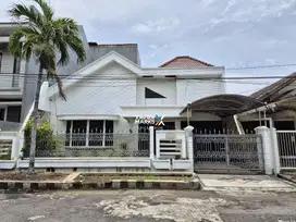 Rumah Dharmahusada Indah dekat GM dan kampus Unair harga menarik