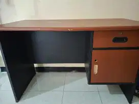 Meja kerja second