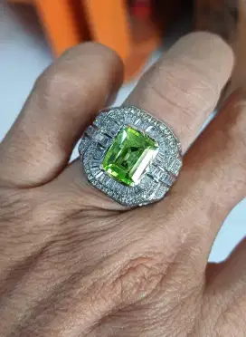 Natural green peridot burma