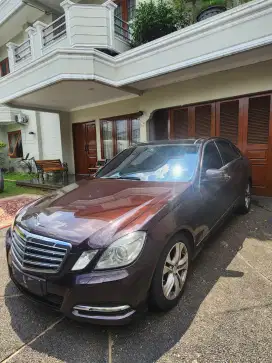 Owner langsung Mercedes-Benz W212 E300 2011 Brown Tangan Pertama