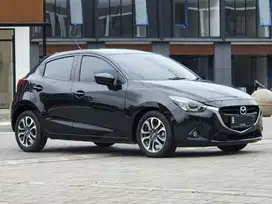 Mazda 2 R Skyactiv  2015