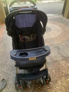 Stroller bayi merk Graco