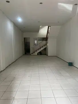 Disewa Ruko di Jalan Lengkong Kecil