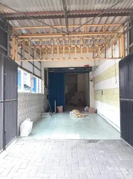 Ruko Kondisi Terawat Siap Huni Strategis Jambangan Surabaya