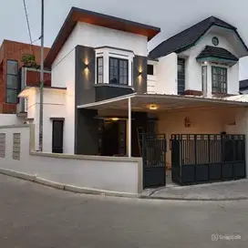 Jual Rumah TERAWAT STRATEGIS dekat Samsat Soetta  Margacinta Buahbatu