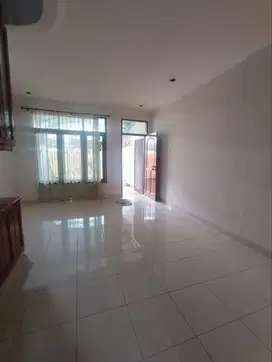 Dijual Murah Rumah 2 Lantai jarang ada Kalideres Permai, Jakarta Barat