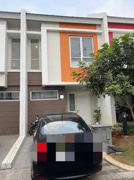 Rumah di Cluster Martinez, Summarecon, Gading Serpong - 2 lantai