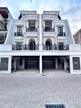 RUMAH BARU DALAM TOWNHOUSE BESAR AKSES LEBAR DEKAT CILANDAK JAKSEL