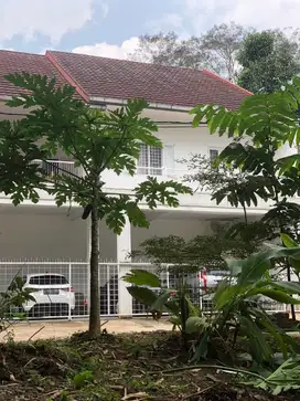 Jual Rumah semi Villa LUAS harga MURAH di Dago Bandung