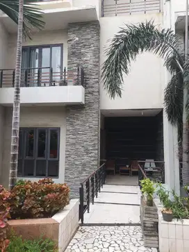 Jual TOWN HOUSE FREELIFT Perumahan Springhill Golf Residence Kemayoran