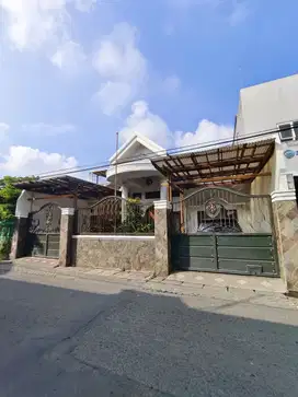 Rumah 2 Lantai Bagus Terawat Siap Huni Strategis Wonokromo Surabaya