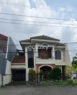 Rumah Amarillys  Residence Jl Jeruk Strategis, ROW 4 Mobil, Dekat Tol