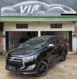 Dp 35 JT! Toyota Innova Venturer 2.0 Manual 2018 Istimewah! Vipcars