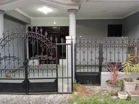 Rumah Bagus Terawat Siap Huni Strategis Gunungsari Surabaya