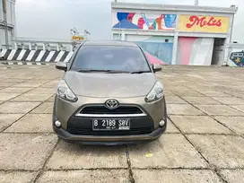 TOYOTA SIENTA V 1.5 AT 2017