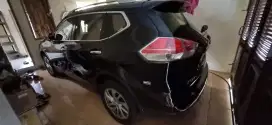 Nissan X Trail 2.5 CVT, kondisi bagus terawat.