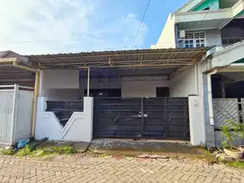 Rumah Bagus Terawat Siap Huni Strategis Gunungsari Surabaya