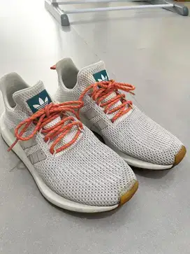 Sneakers Adidas  swift run summer crystal 42/8,5
