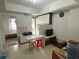disewa apartemen green lake sunter,2kamar furnished,lantai rendah