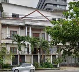 Dijual Rumah Mewah Tengah Kota Jl. Seroja Luas 300 meter Semarang