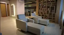 Dijual Cepat Rumah/ Tempat Usaha Tingkat 2 Lt  Pinggir Jl. Raya