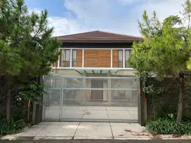 RUMAH MEWAH LUAS 5 MENIT DARI KAMPUS UPI SETIABUDI BANDUNG