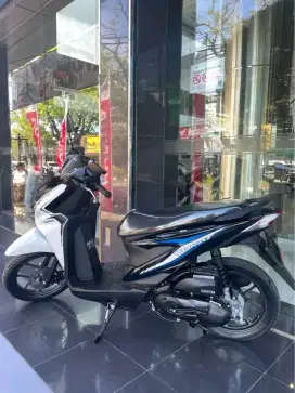 HONDA BEAT CBS WHITE