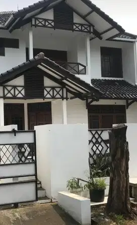 Disewa rumah bisa untuk Usaha Pondok kelapa Jakarta Timur