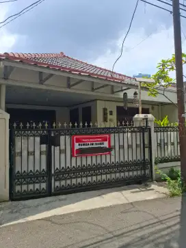 DIJUAL CEPAT MURAH RUMAH DI MENTENG DALAM