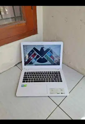 Laptop Asus X442UR Series -CORE I5 GEN7 -SSD 128GB-8GB-Desaigner