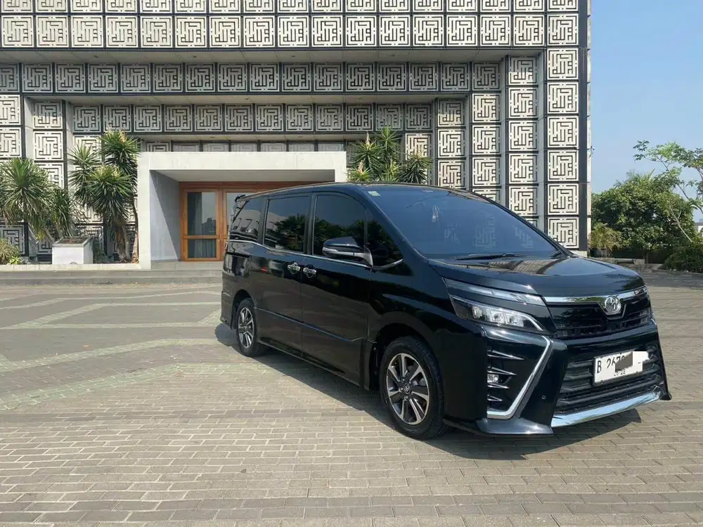 Toyota Voxy 2018 Bensin