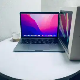 Macbook Pro 2020 | Chip M1 | 8GB | 256SSD