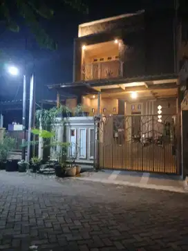 Dijual cepat rumah second siap huni bangunan seperti baru