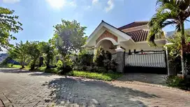 Dijual Rumah Modern Full Furnish di Cluster Golf, Araya, Malang