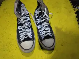 Sepatu merk all star
