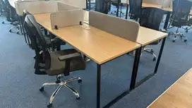 [Dijual] Meja & Kursi Kantor – Siap Pakai, Kondisi Seperti Baru!