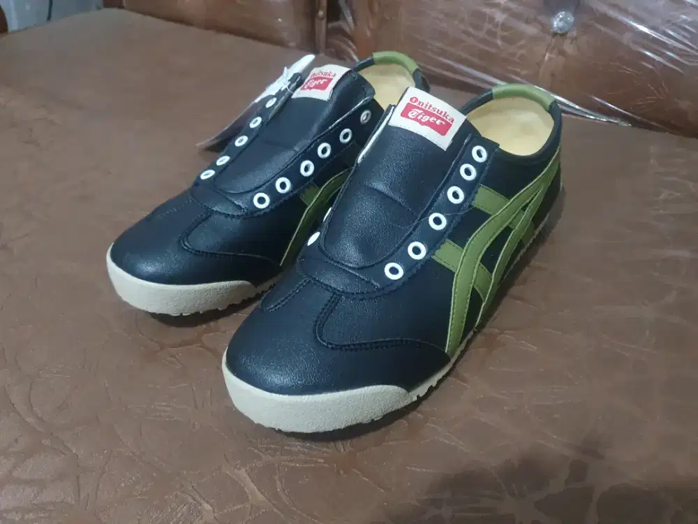 Sepatu Onitsuka tiger Slip On Baru