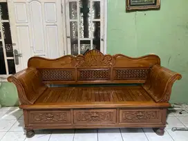 Bale-Bale Jati Ukir Klasik